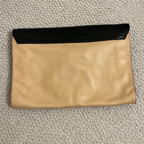 Club Monaco black and beige snakeskin clutch - Picture 2 of 2